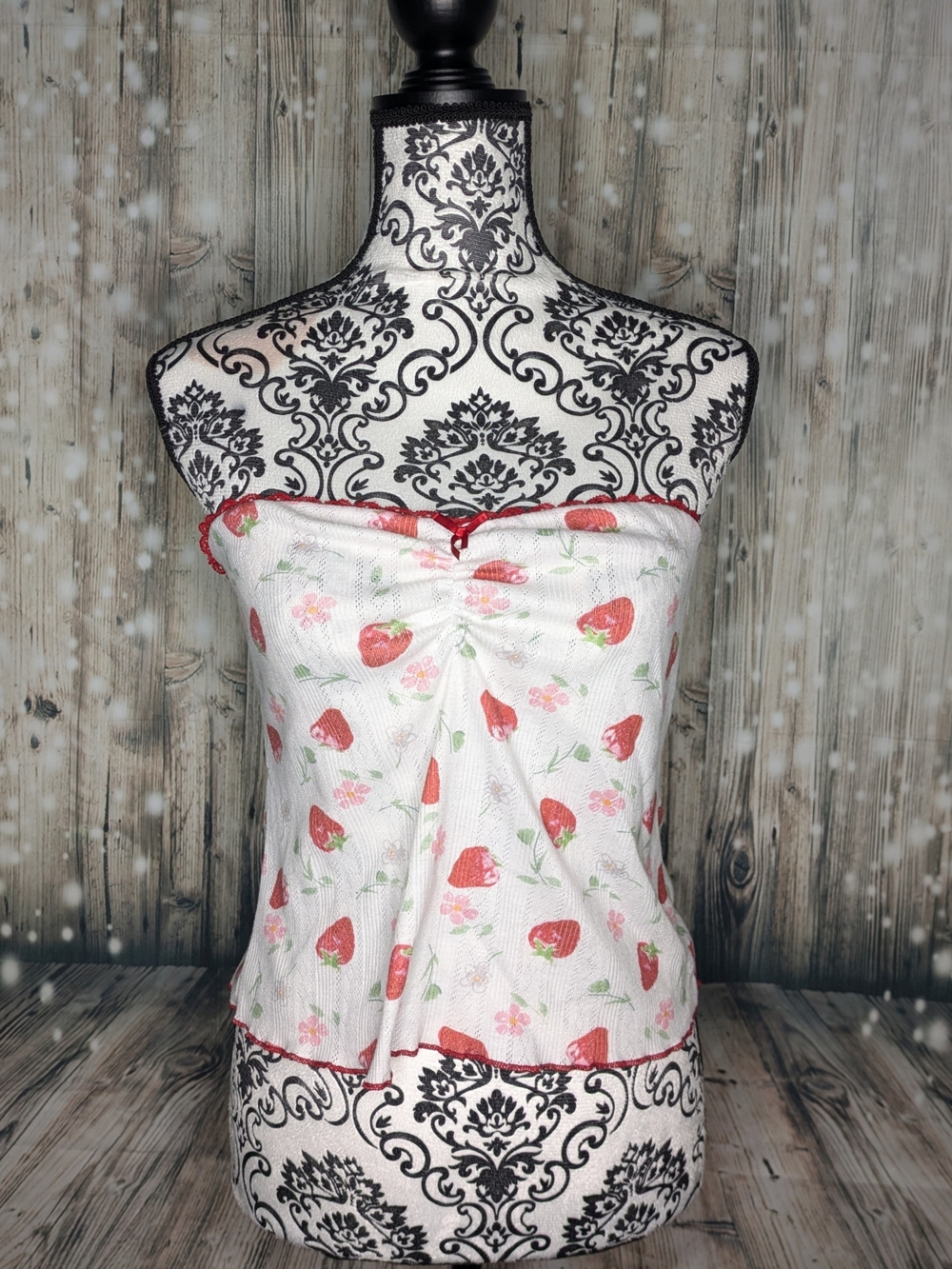 ROMWE Strawberry Tube Top